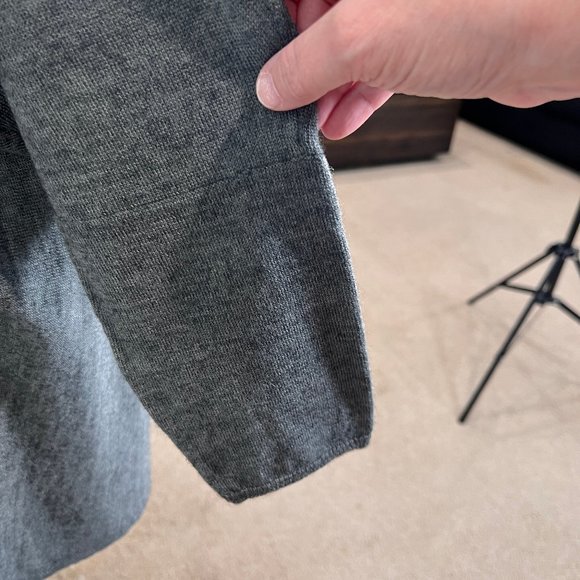 Antonio Melani Charcoal Gray Relaxed Fit Sweater Size M - Picture 4 of 10